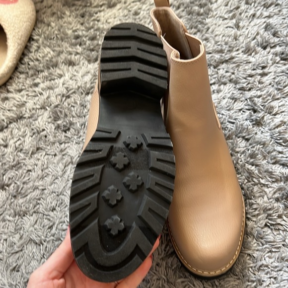 Chelsea boots - Picture 3 of 4